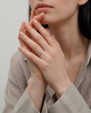 anillo en plata martillada